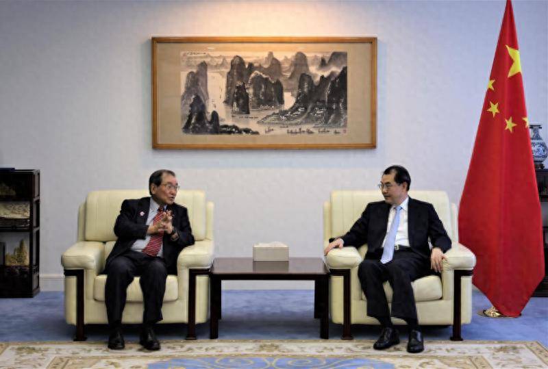 阿森纳足球
_反制升级后阿森纳足球
,日财阀紧急会见中方大使,希望中方高抬贵手,明年能顺利访华!